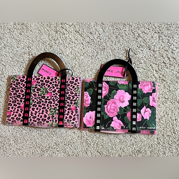 Betsey Johnson note cards sets - Picture 1 of 2